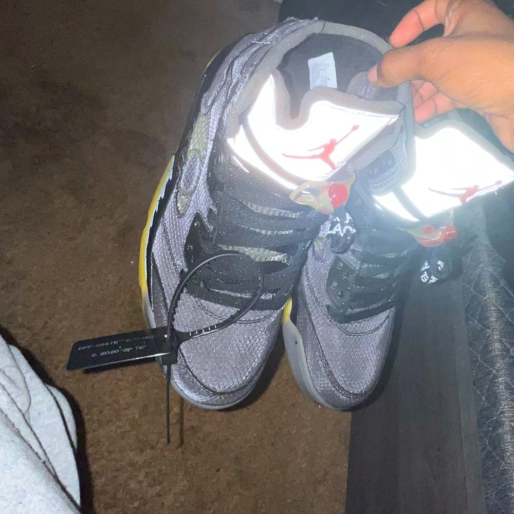 JORDAN 5 Off White Muslins